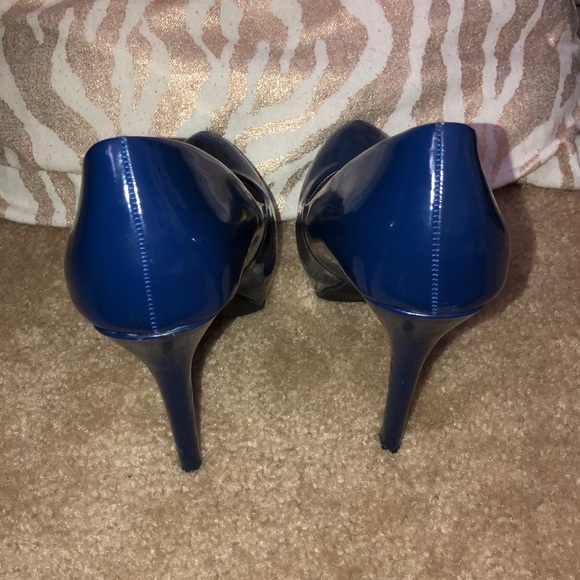 Luxury Royal Blue Patent - Heels - Picture 6 of 8